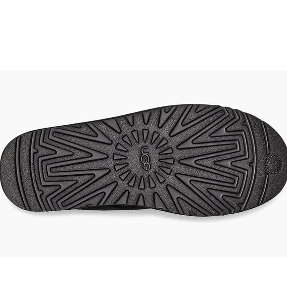 UGG Men's Neumel Boot - Picture 7 of 7